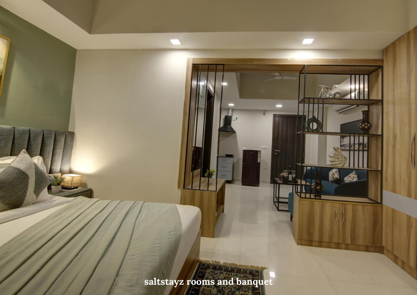 Saltstayz Premier Executive Serviced Apartment - Golf Course Extension Road Гургаон Экстерьер фото