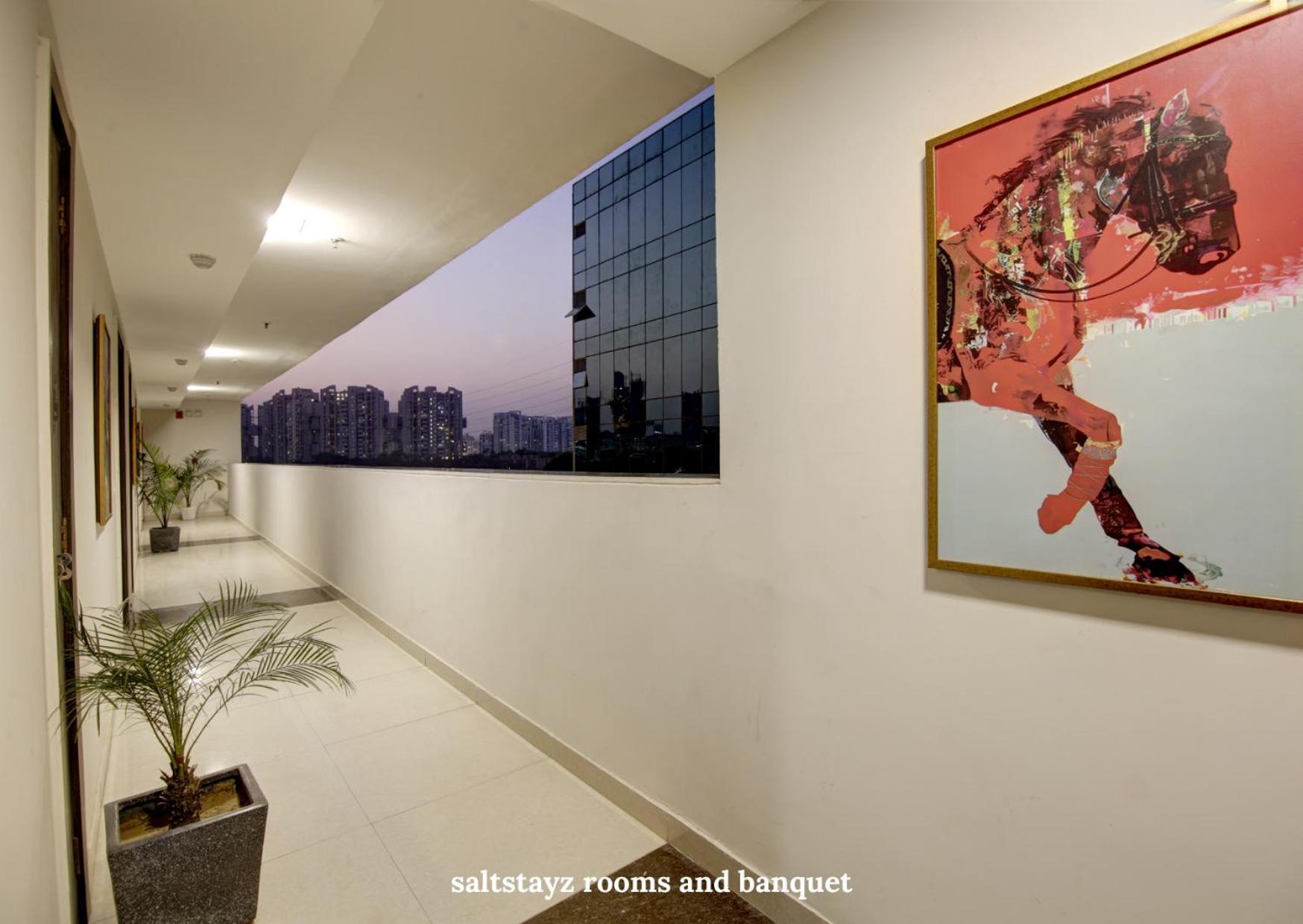 Saltstayz Premier Executive Serviced Apartment - Golf Course Extension Road Гургаон Экстерьер фото
