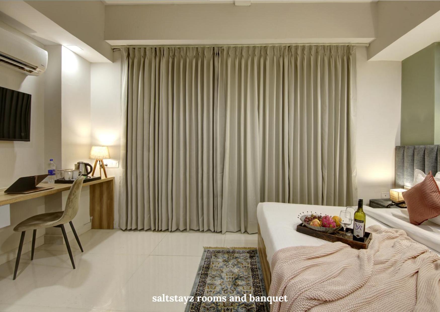 Saltstayz Premier Executive Serviced Apartment - Golf Course Extension Road Гургаон Экстерьер фото