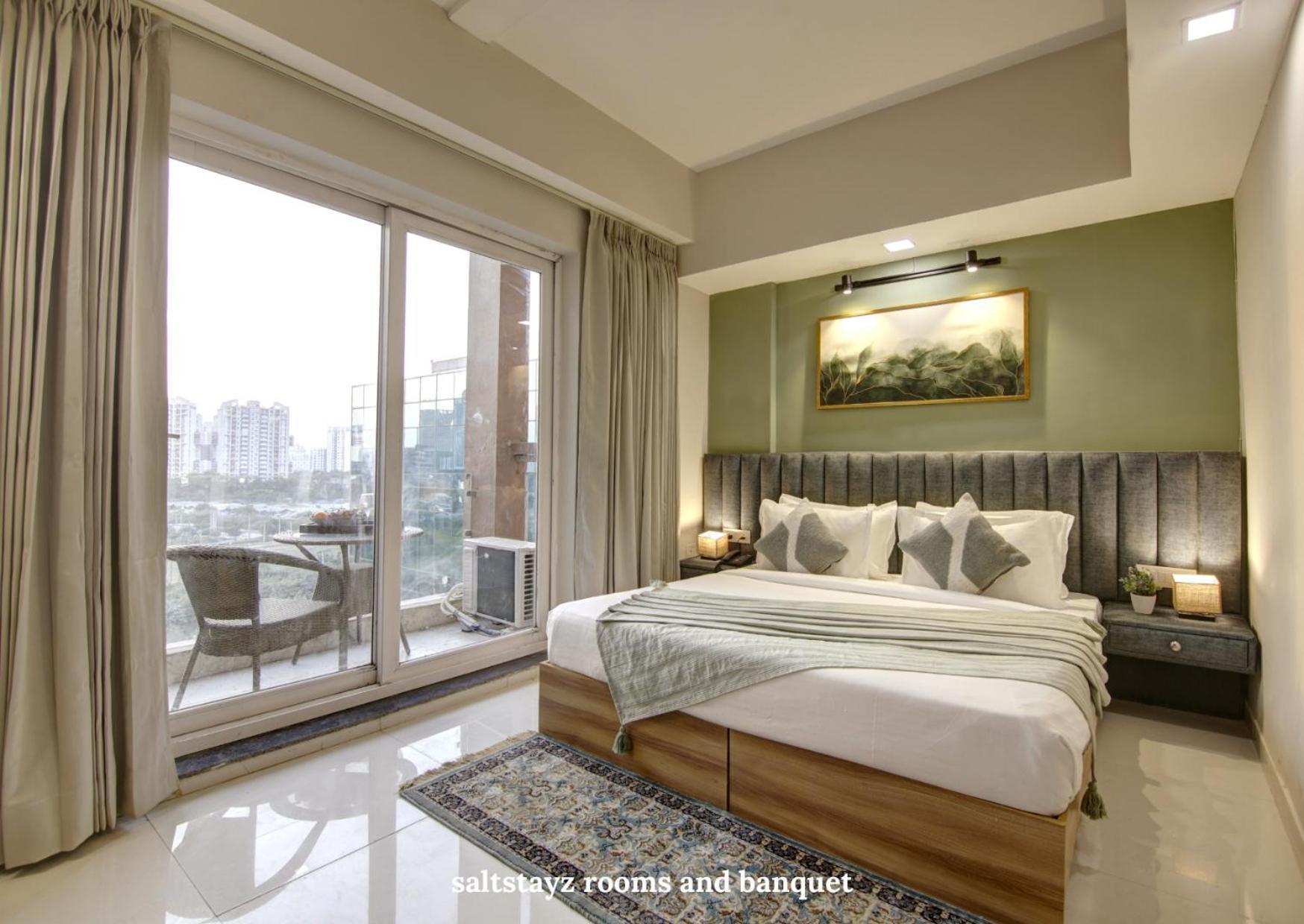 Saltstayz Premier Executive Serviced Apartment - Golf Course Extension Road Гургаон Экстерьер фото