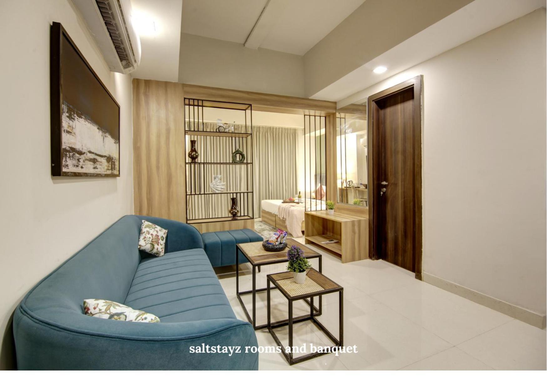 Saltstayz Premier Executive Serviced Apartment - Golf Course Extension Road Гургаон Экстерьер фото