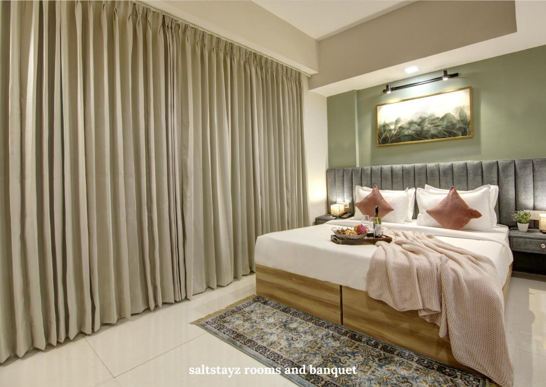 Saltstayz Premier Executive Serviced Apartment - Golf Course Extension Road Гургаон Экстерьер фото